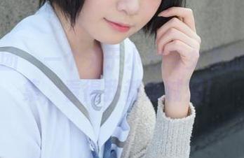 森萝财团 – 一个关于小七与女友的私拍合集，看得我都想喊妈！