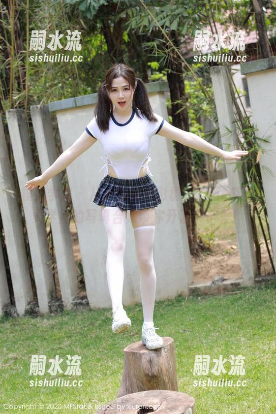 模范学院 - 从讲堂到摄影棚，Ellie艾栗栗学姐的写真合集带你开了个小差！