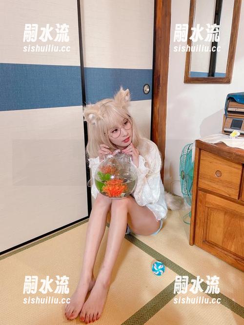 在泥泥汝的世界里，高清图片满满都是甜心的气息。