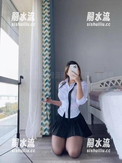 洁己u 微密圈 - 洁己u和运动风的火花,私拍照随意波动,资源倾斜而出!