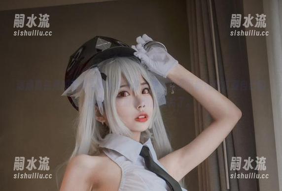 清颜真德秀的眼镜写真不会让你失望，甚至可能让你质疑自己的选择。是时候翻翻图片了。