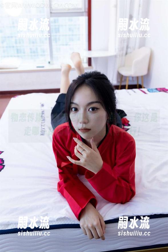 物恋传媒 - 小竹定制写真：学妹，你这是走哪一路的仙气啊，迷人得不行！