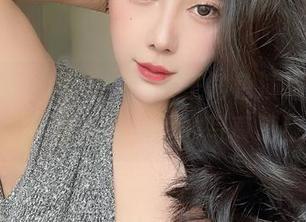 微密圈 – 猪小七，这女王角色演绎得真有趣！看看网盘里的写真吧！