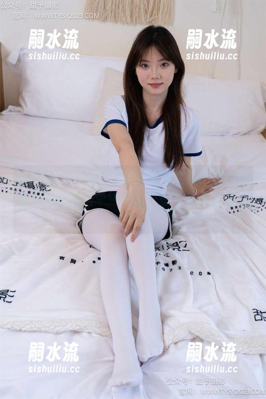 甜予摄影 - 璇璇的最新图片挑战：薄绿丝能否让你脑海中浮现出一整个秋天的遐想？