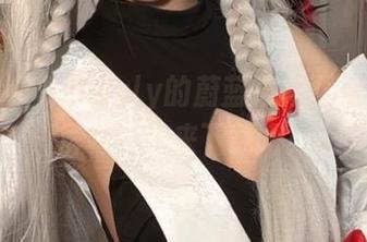 免费！白栎Shirly的蔚蓝档案要秒杀你的屏幕，快来下载吧！