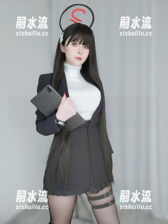 说是宅家女友，白银81这在线图集估计我得买双眼镜才能看懂。