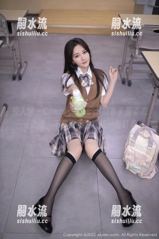 秀人网 - CherryBlessU的水手服姿态——美图，不要问我为啥想一直盯着！