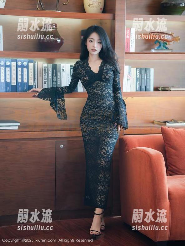 秀人网 - 想看看Jennifer小若的丝袜系列吗？总有那么一张让你想下载！
