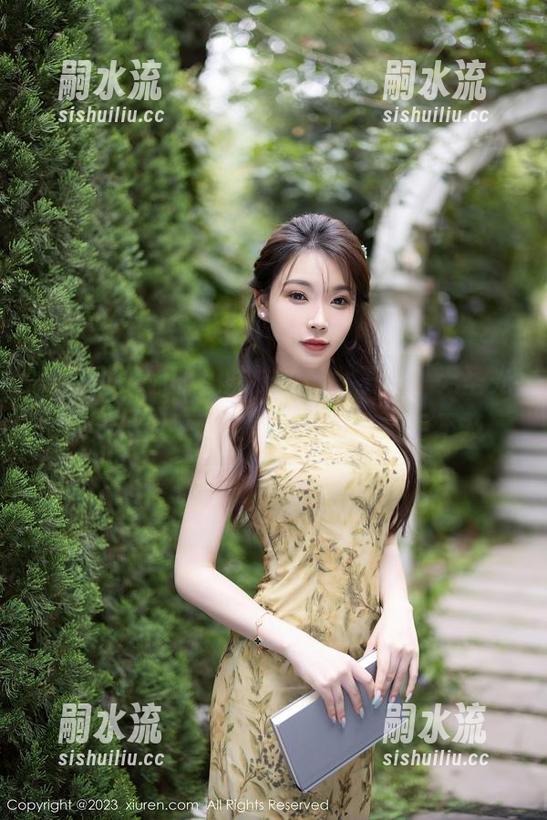 秀人网 - 你的兔妹妹的‘女王’，无圣光效果，似乎真实得让人有些措手不及