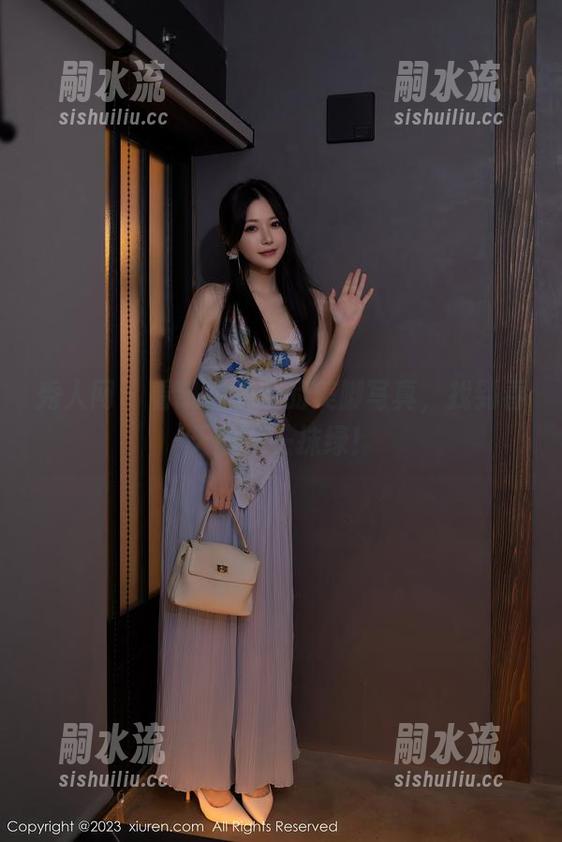 秀人网 - 看凯竹廿十的美脚写真，找到春天的第一抹绿！