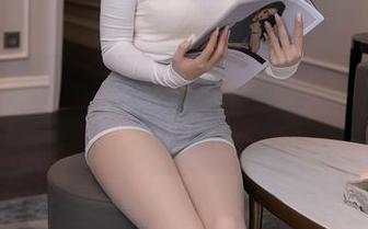 秀人网 – 更新！利世和她的和服美腿，光看就觉得自己的腿丑了！