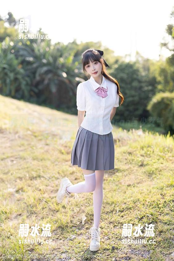 秀人网 - 私拍合集：安然anran与少女气息的偶遇，轻飘飘的瞬间
