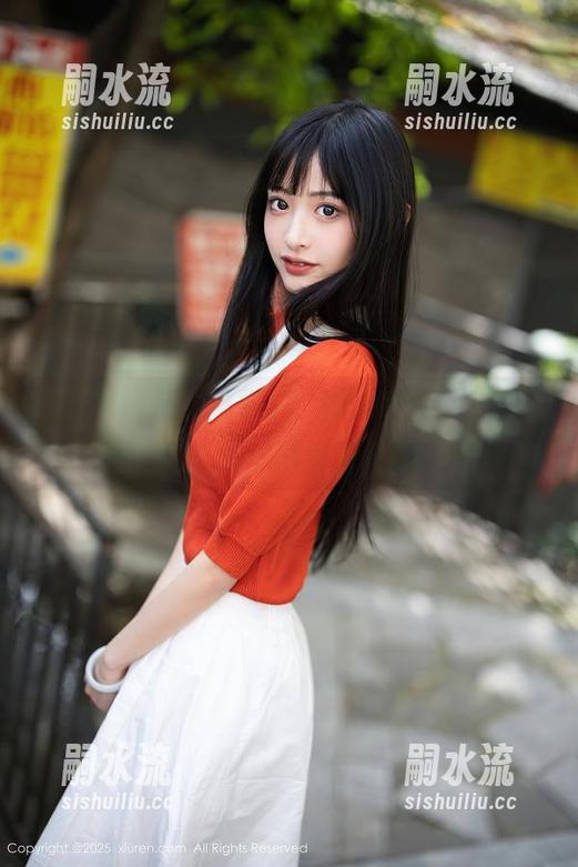 秀人网 - 旅游也要拍，悦悦姐“非主流”旅拍图包的自我挑战
