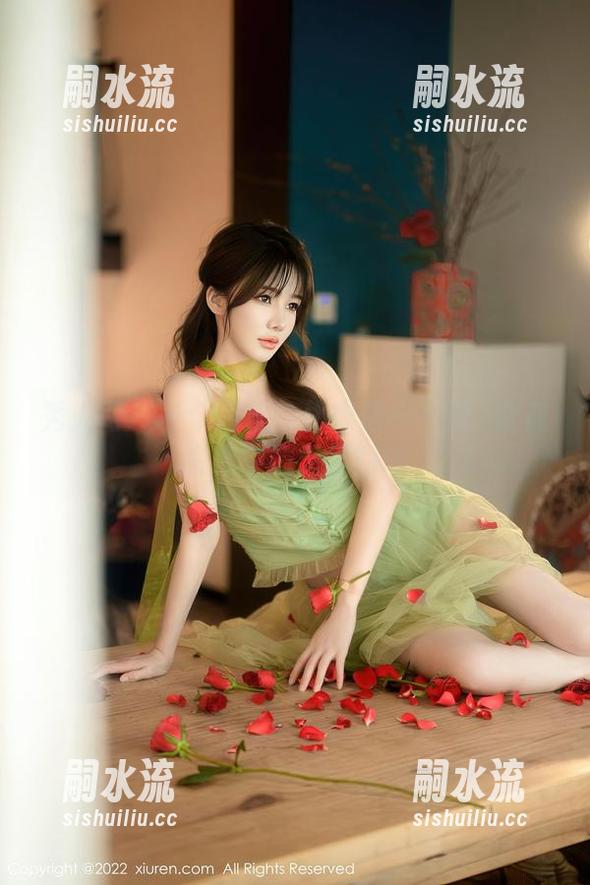 秀人网 - 一个简单的体操服——戴渃欣在图库中的无尽回味