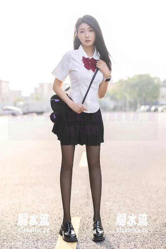 秀人网 - 朱可人日常：这些居家写真，随便下载吧
