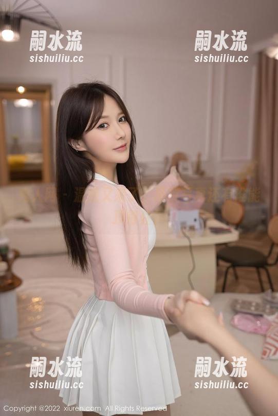 秀人网 - 温妮又来了，吊带写真还有谁能顶得住？