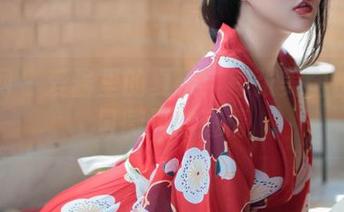 秀人网 – 爱酱里的夏天：每张美图都是夏日微风的邀请