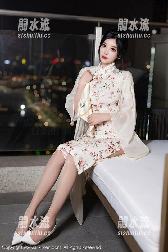 秀人网 - 大家快来看！舌尖上的菊花ace的美图，肉丝也不甘示弱啊！