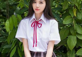秀人网 – 当萌琪琪Irene遇上校服，别致的无圣光作品