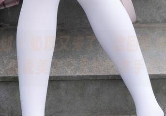 紧急企划 – 奶糖又来了，这回带来福利图集，话说美脚可是她的拿手好戏。