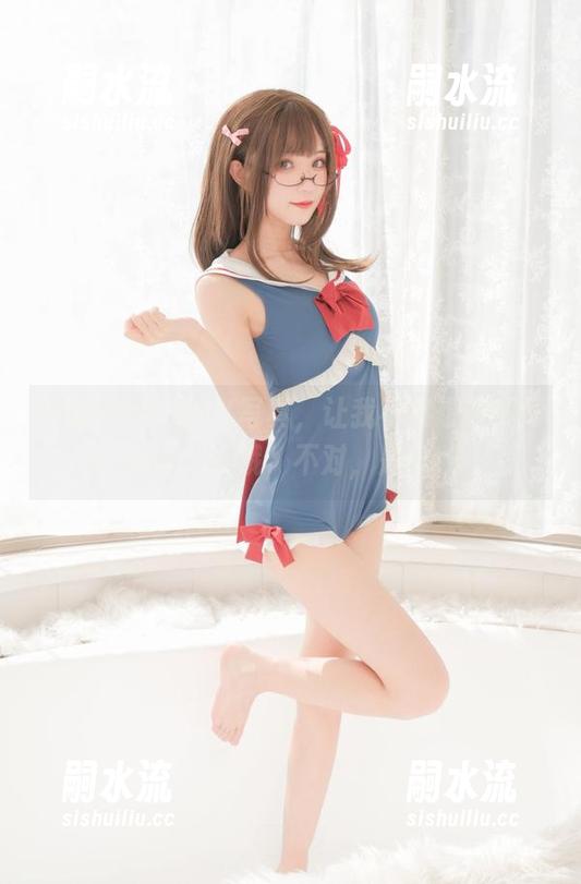 花柒Hana的JK写真，让我不禁想给她打个10分——哦，不对，是30分！