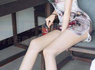 花漾show – 周于希Sandy的图库散步：在内衣与肉质丝袜之间轻松聊天。