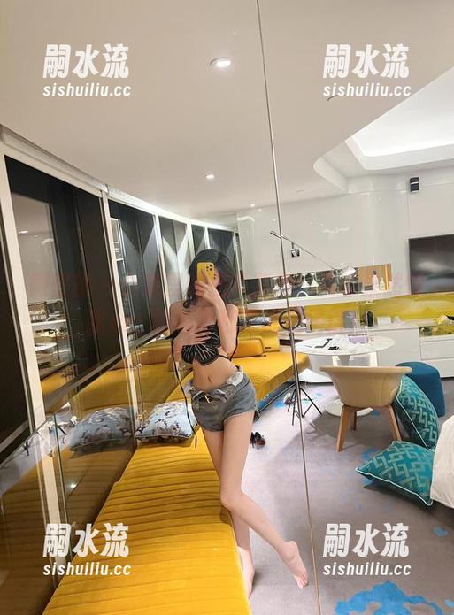微密圈 - 合集里的温柔紫色，葛征果然懂我心，连色彩都在说悄悄话！