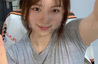 微密圈 – 高清黑丝漆皮，葱油饼er从厨房走入画框？