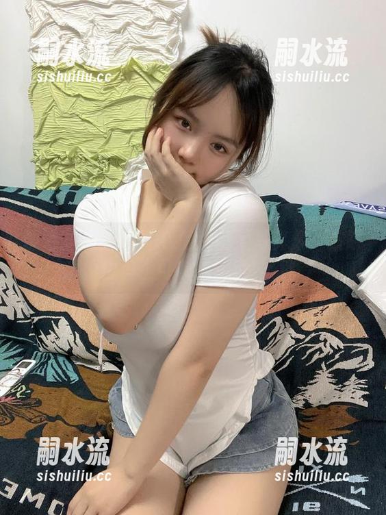 微密圈 - 葱油饼er的比基尼写真集：在哪个海边摊上可以拍到这种资源？