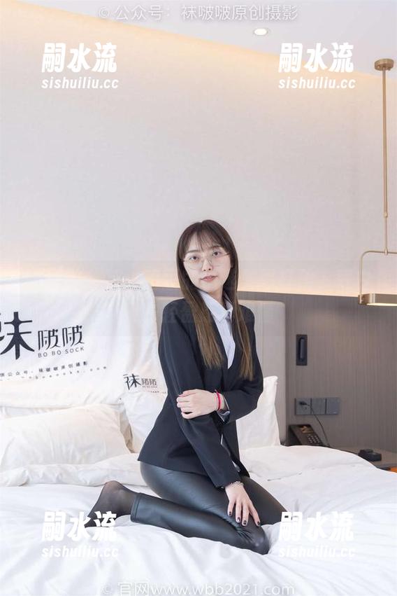 袜啵啵 - 被小甜豆的精选美图打动，薄白丝的轻盈感真难懂