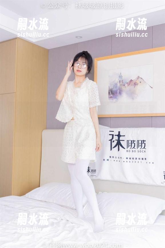 袜啵啵 - 甜甜圈今天的写真，裤里丝花絮，我差点以为是时装秀，结果只是加了一点调皮。