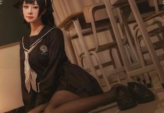 高清短裙，贞子蜜桃的Cos为何如此引人入胜，撩得我心急。