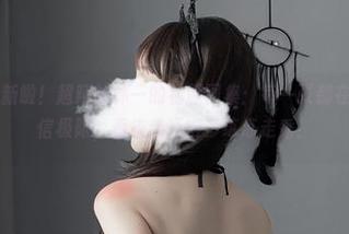 微密圈 – 更新啦！超辣的林一的礼服图集：每一张都在挑战我的自信极限，看来我还得多练练走秀！