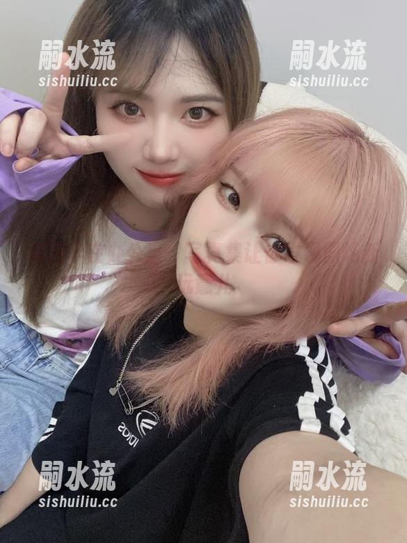 闪月半在办公室：写真集让你发现职场新玩意儿