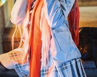 最新写真集，阿薰kaOri在纯白里依旧让我们目不转睛，这小子真有两把刷子。