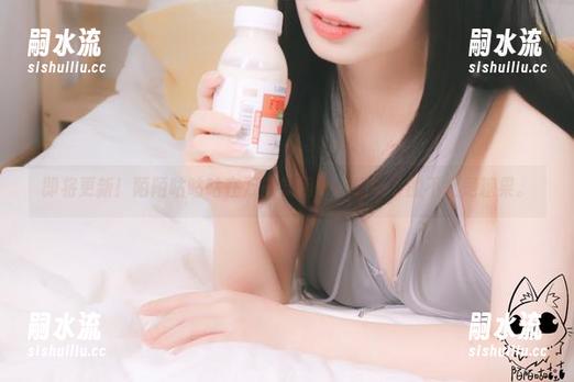 即将更新！陌陌咕咕咕在万圣节用cos绷带下的不止是糖果。